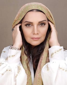 الهام پاوه نژاد