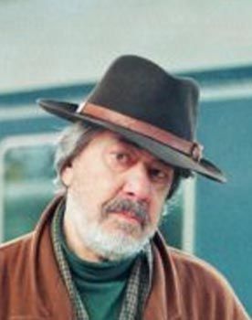 منوچهر صادق پور